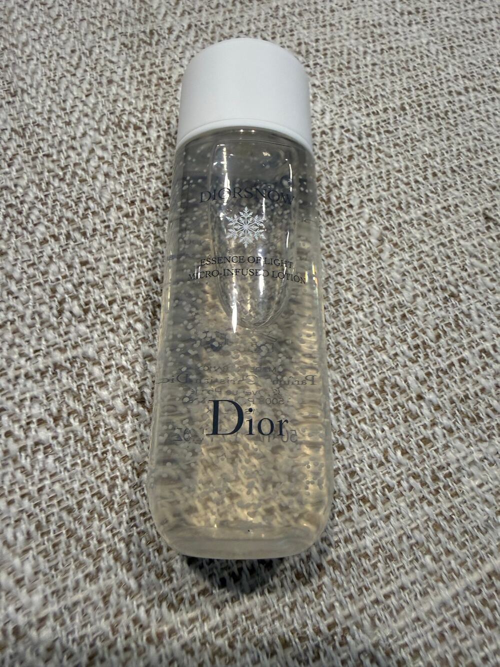 Dior Diorsnow Essence of Light Micro-Infused Brightening Lotion
